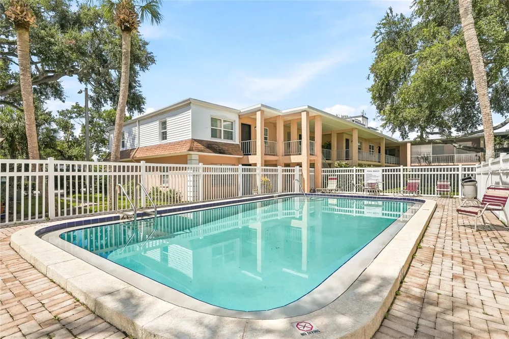 4702 MICHAEL COURT #142 Tampa, FL 33614