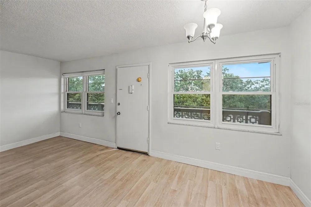 951 79TH AVENUE #APT 322 St Petersburg, FL 33702