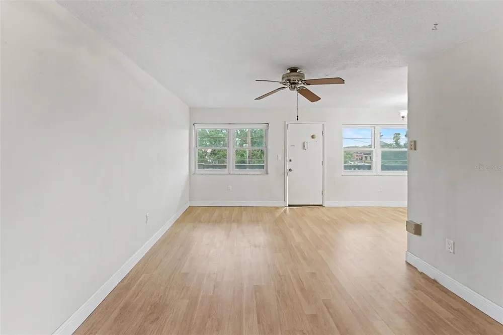 951 79TH AVENUE #APT 322 St Petersburg, FL 33702