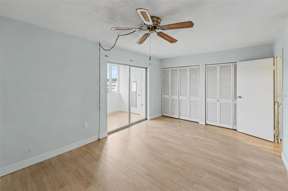 951 79TH AVENUE #APT 322 St Petersburg, FL 33702
