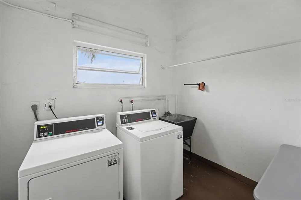 951 79TH AVENUE #APT 322 St Petersburg, FL 33702