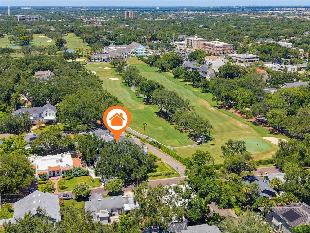 2305 S BENDELOW TRAIL Tampa, FL 33629