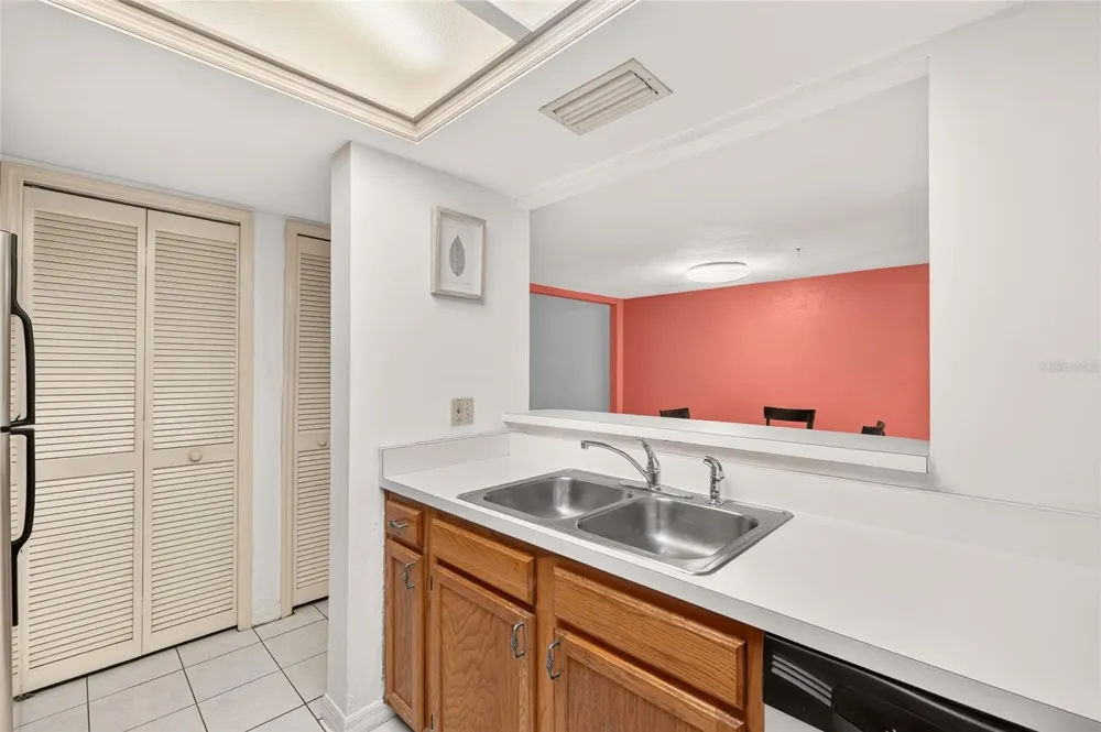 5846 SW 9TH PLACE Gainesville, FL 32607