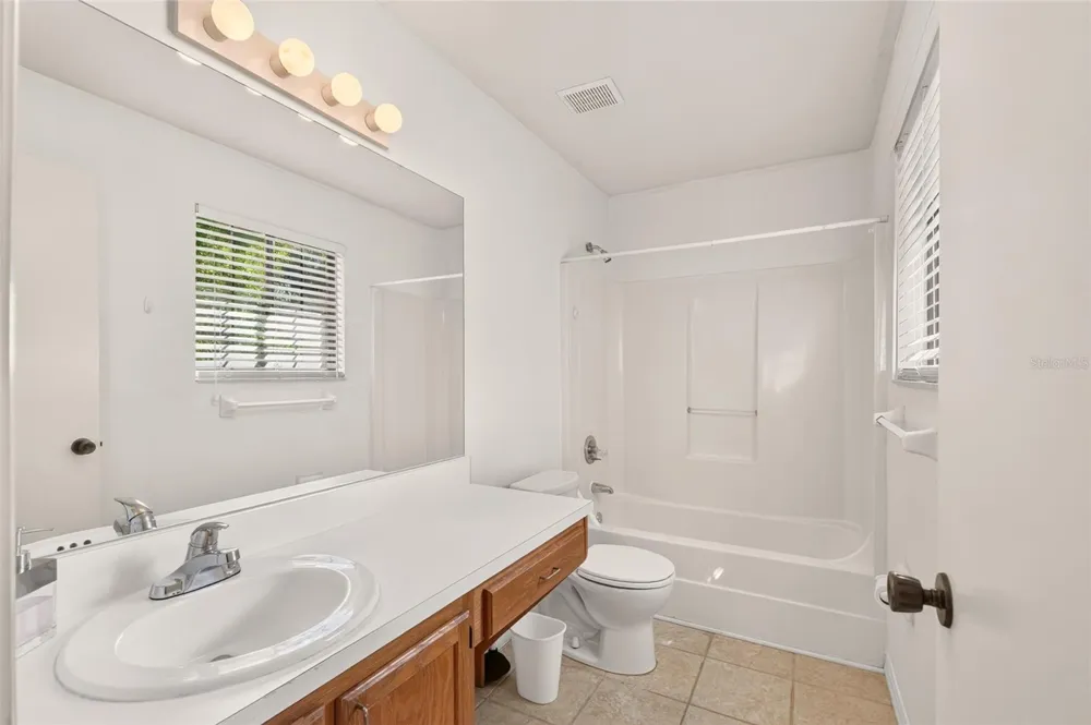 5846 SW 9TH PLACE Gainesville, FL 32607