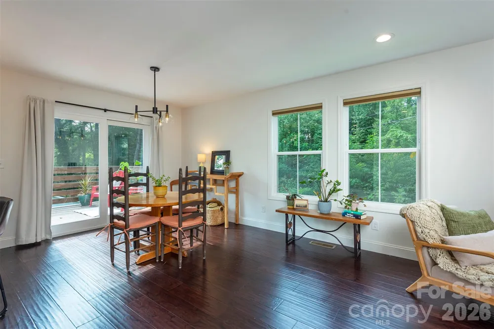 191 Chatham Road Asheville, NC 28804