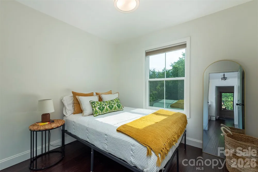 191 Chatham Road Asheville, NC 28804
