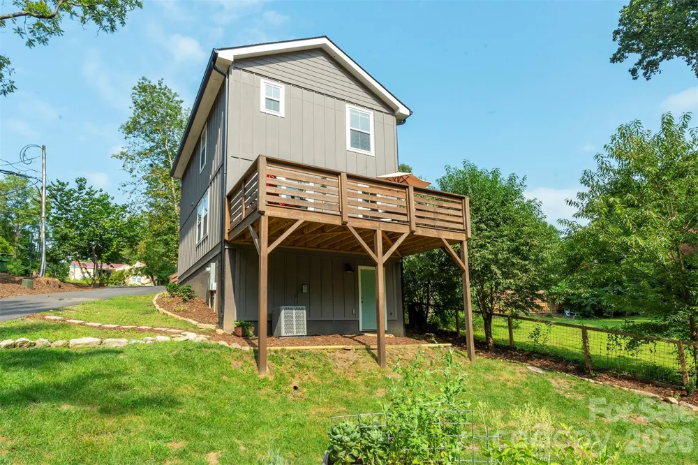 191 Chatham Road Asheville, NC 28804