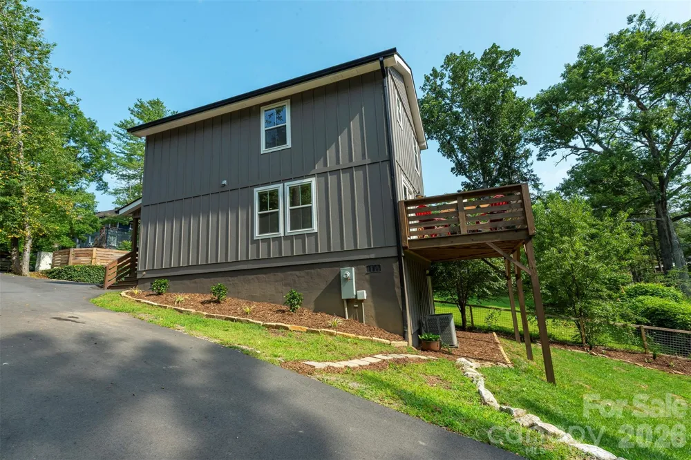 191 Chatham Road Asheville, NC 28804