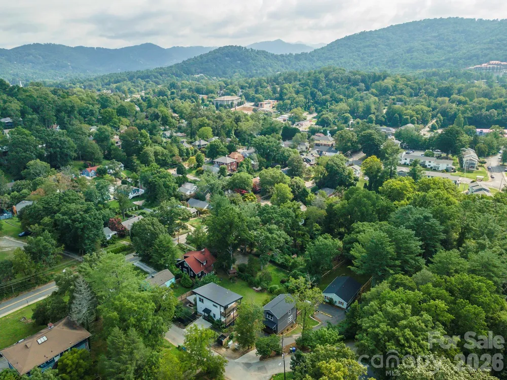 191 Chatham Road Asheville, NC 28804