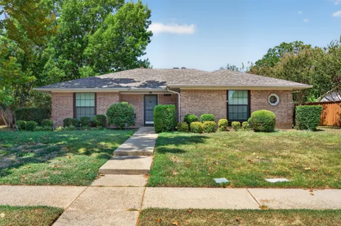 2146 Robin Road