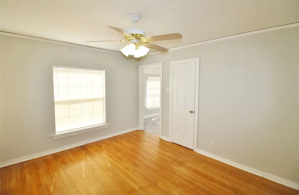 3427 Kinmore Street Dallas, TX 75223