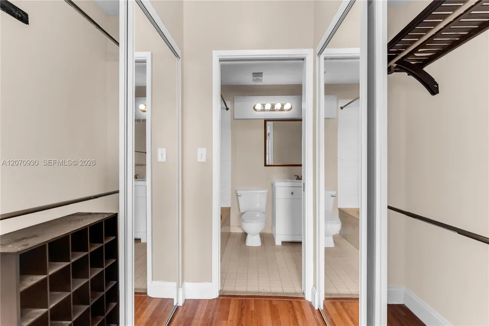 15563 Miami Lakeway N #204 Miami Lakes, FL 33014