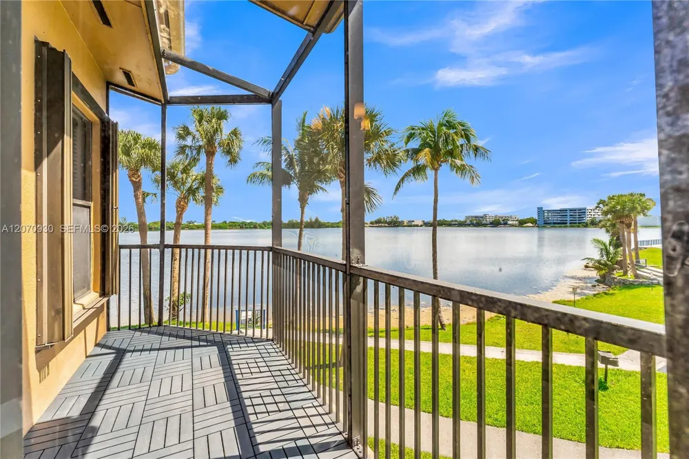 15563 Miami Lakeway N #204 Miami Lakes, FL 33014