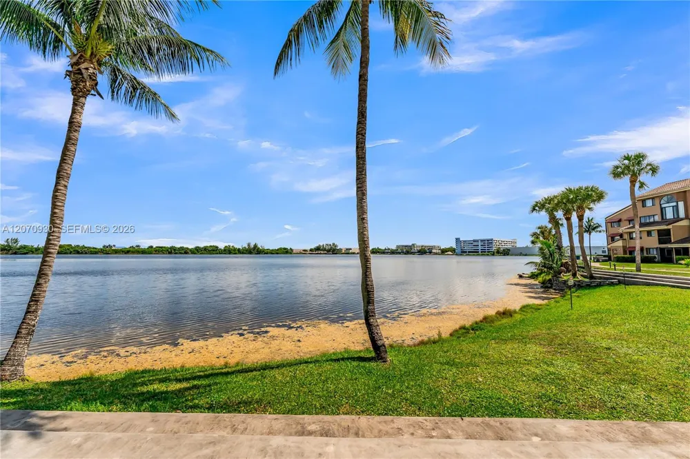 15563 Miami Lakeway N #204 Miami Lakes, FL 33014