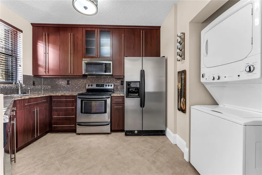 15563 Miami Lakeway N #204 Miami Lakes, FL 33014