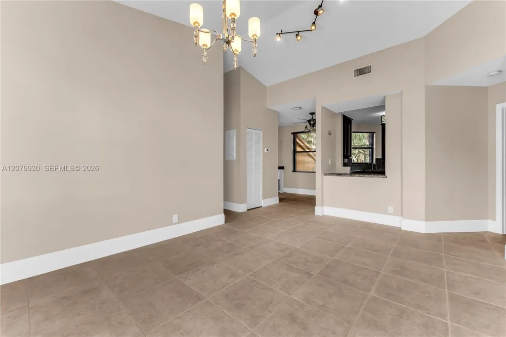 15563 Miami Lakeway N #204 Miami Lakes, FL 33014
