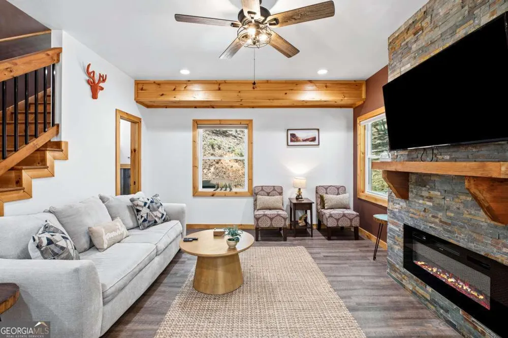 164 Echo LN Ellijay, GA 30540