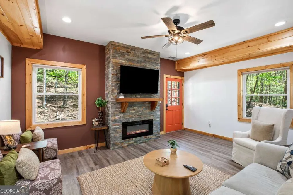 164 Echo LN Ellijay, GA 30540