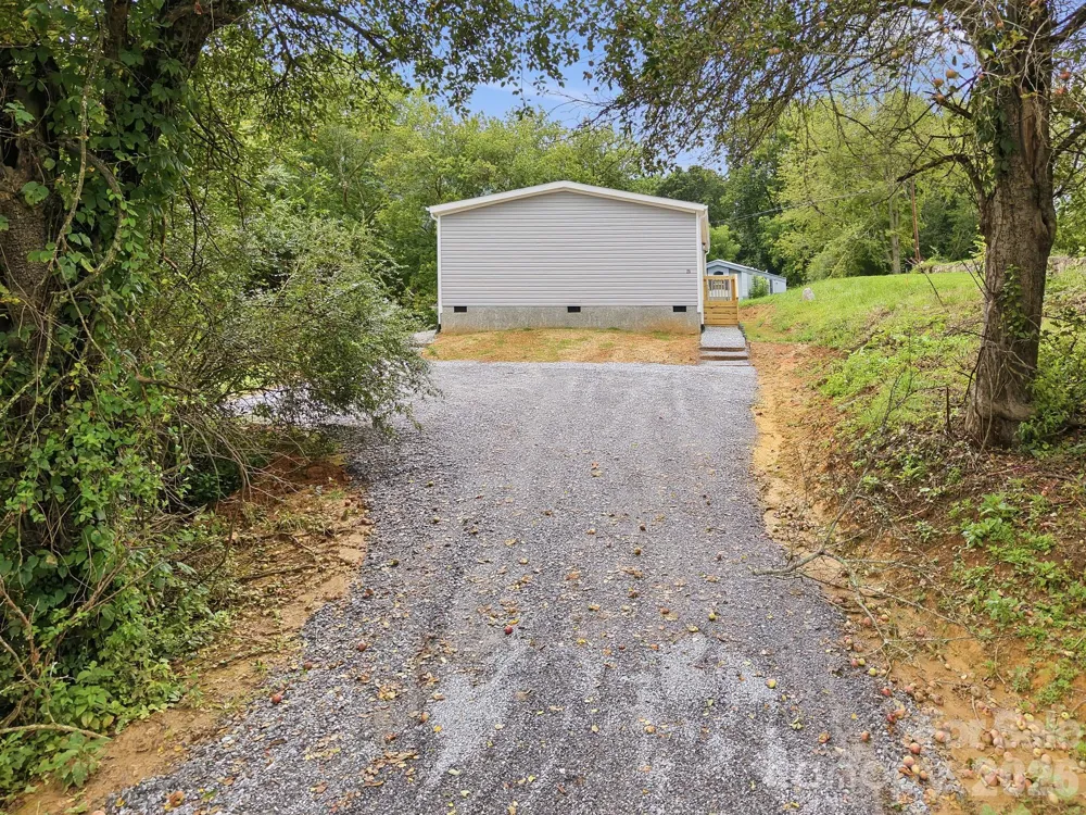 25 Caldwell Road Waynesville, NC 28786