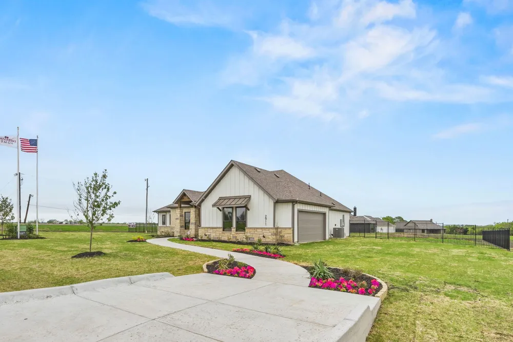 2911 Stella Rose Court Waxahachie, TX 75165