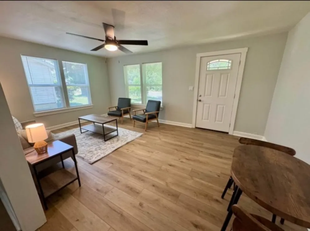 1210 Hogan Lane Bellmead, TX 76705