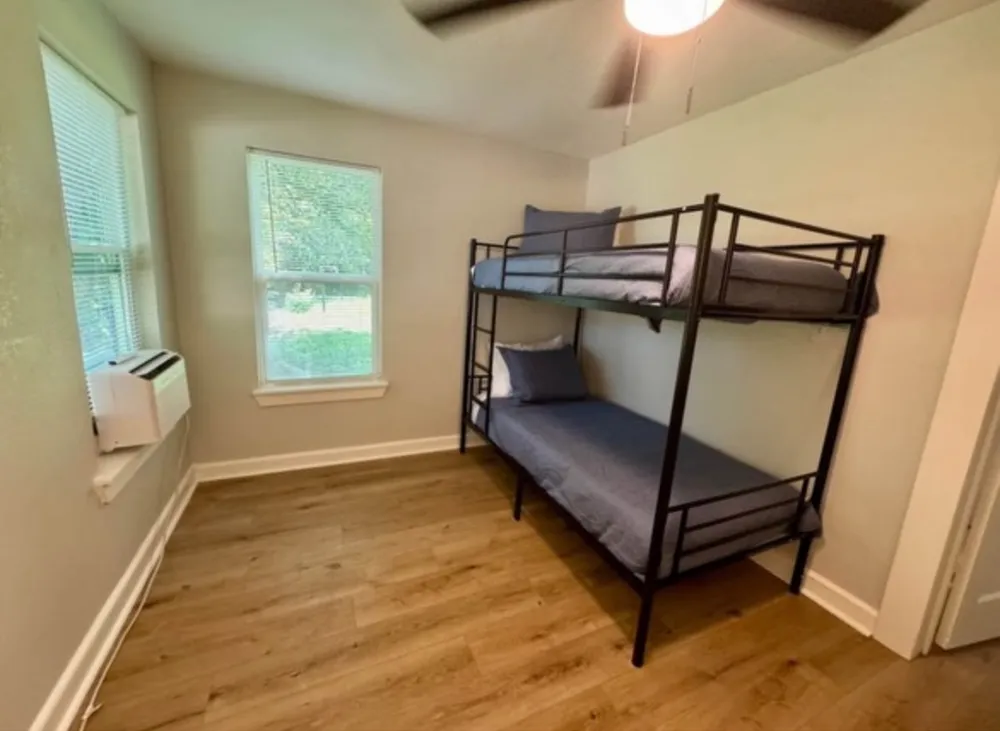 1210 Hogan Lane Bellmead, TX 76705
