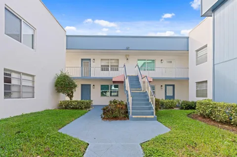 246 NORMANDY LANE #F