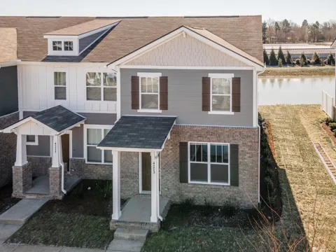 4213 Gandalf Ln