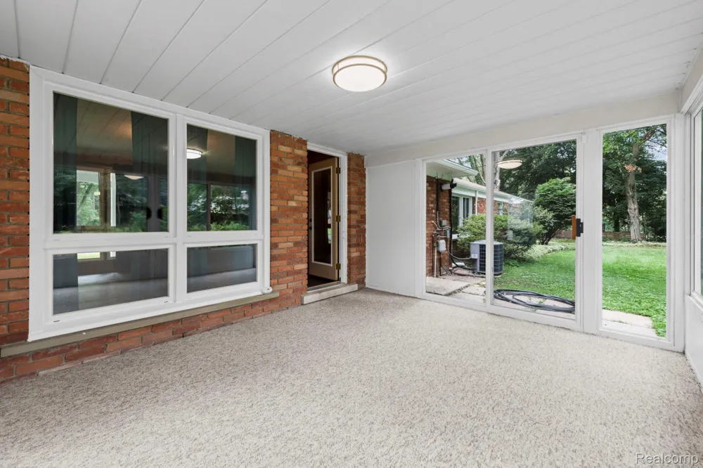 791 Robinhood Circle Bloomfield Hills City, MI 48304