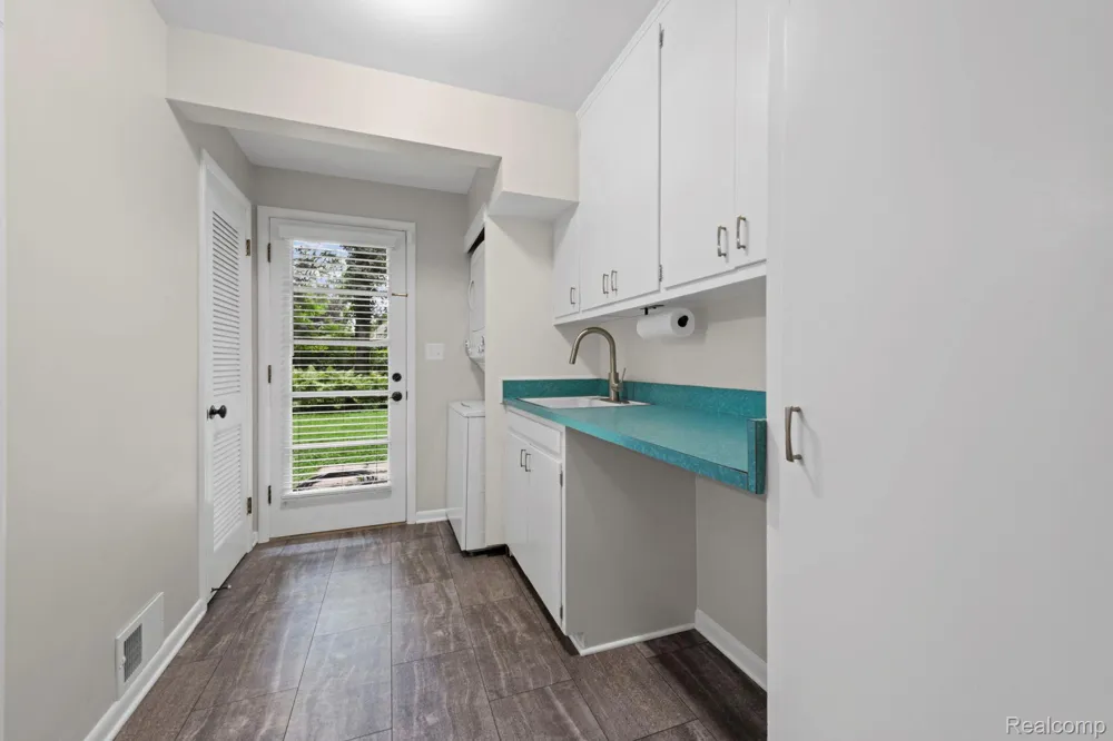 791 Robinhood Circle Bloomfield Hills City, MI 48304