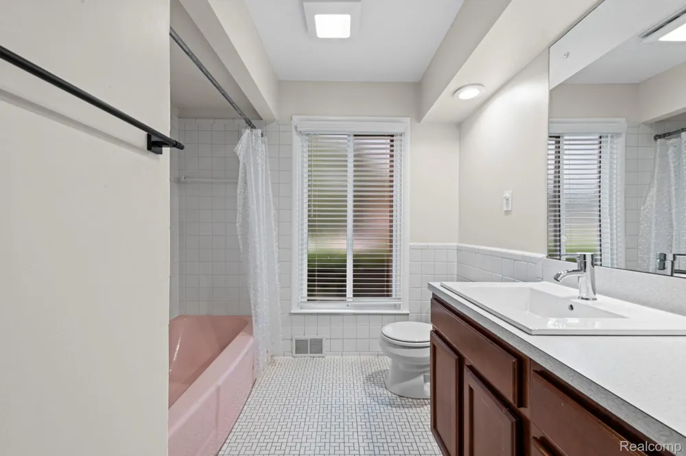 791 Robinhood Circle Bloomfield Hills City, MI 48304