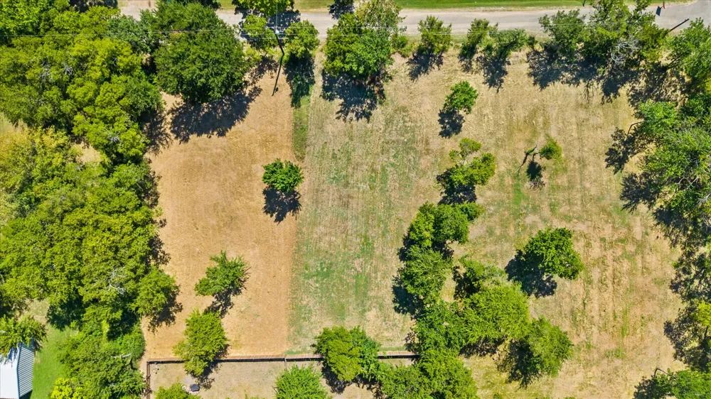405 3rd Street Commerce, TX 75428