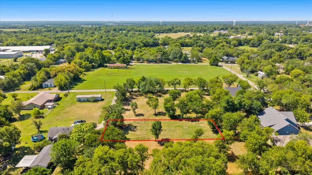 405 3rd Street Commerce, TX 75428