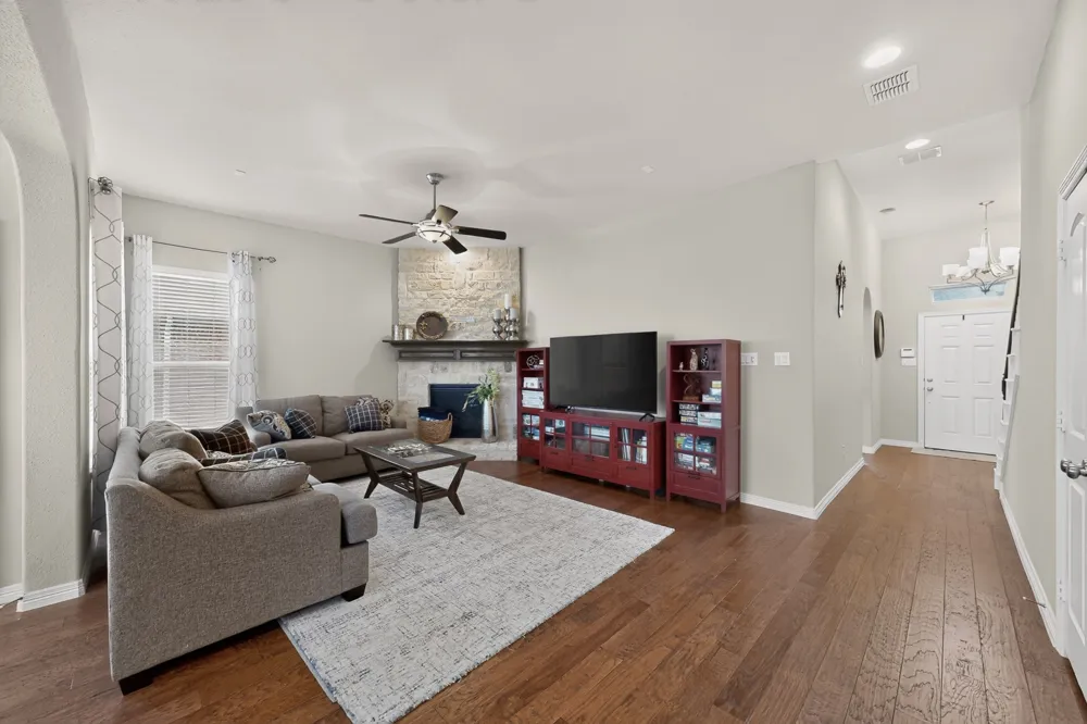 9215 Moon River Court Arlington, TX 76002