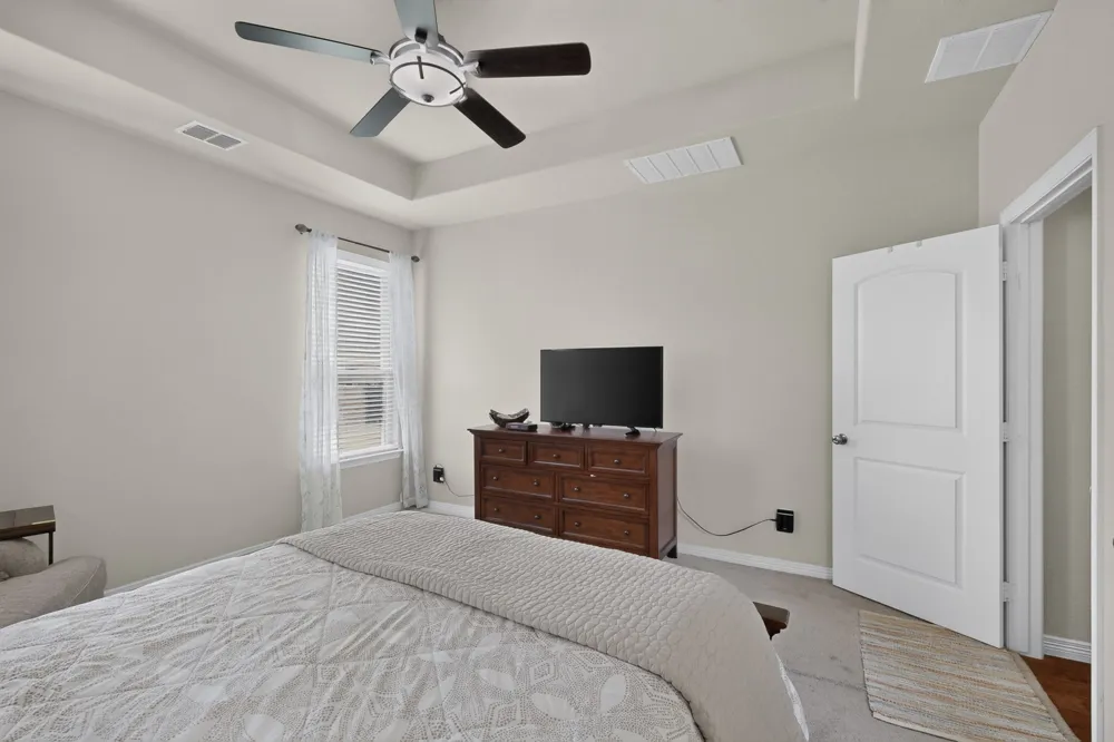 9215 Moon River Court Arlington, TX 76002