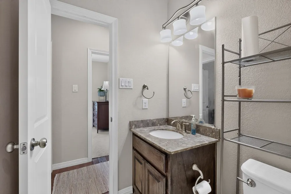 9215 Moon River Court Arlington, TX 76002