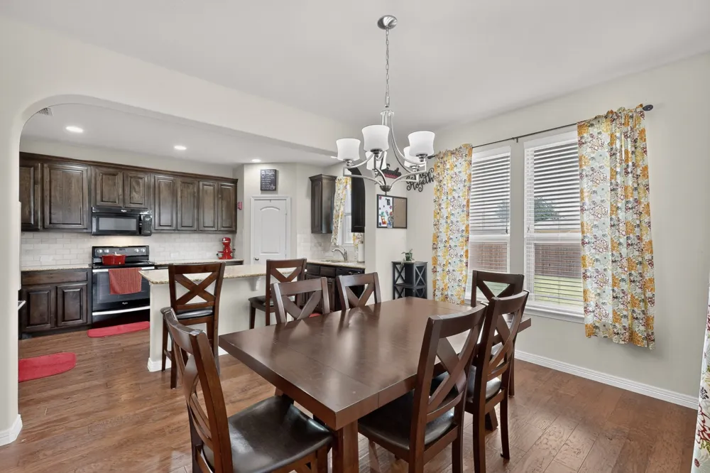 9215 Moon River Court Arlington, TX 76002