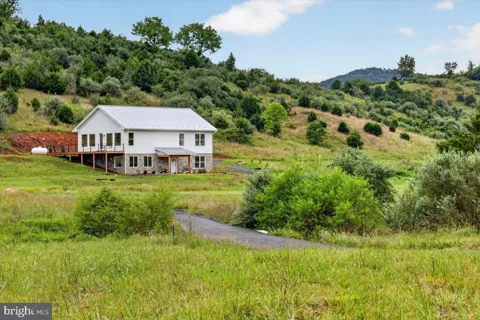 720 GOONEY MANOR LOOP