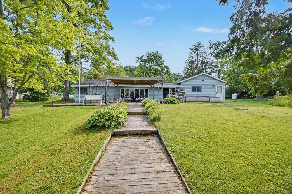 2895 S Spring Drive Fremont, MI 49412