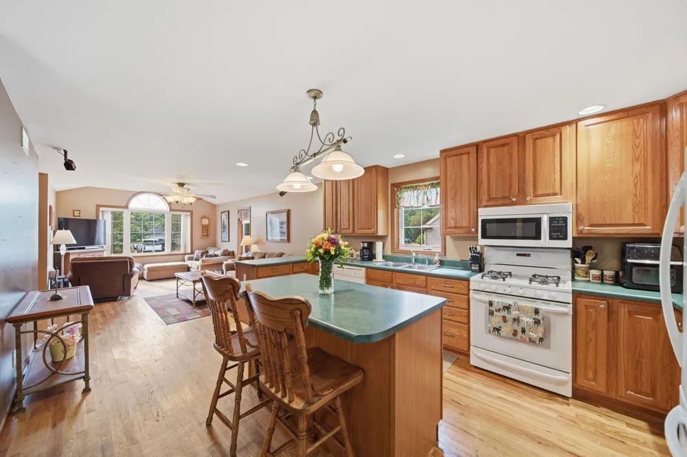 4211 Aspen Way Jackson, MI 49201