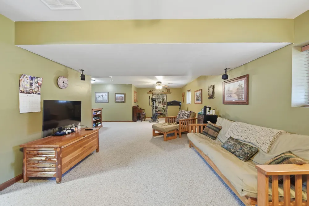 4211 Aspen Way Jackson, MI 49201