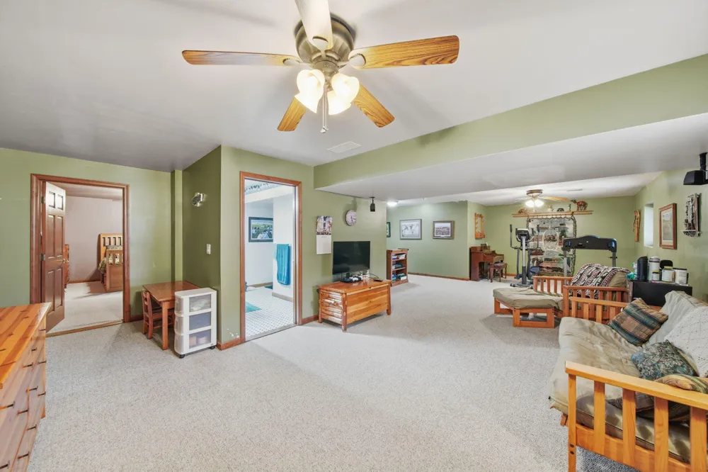 4211 Aspen Way Jackson, MI 49201