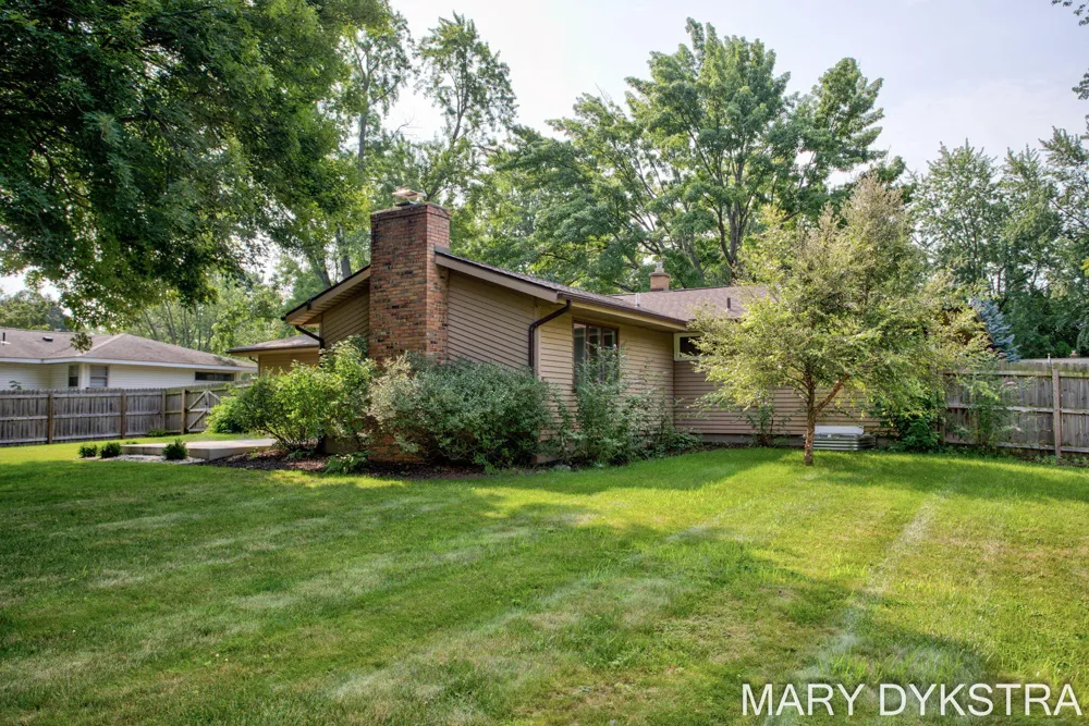 585 Huizenga Avenue Zeeland, MI 49464