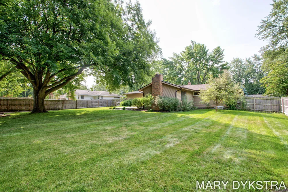 585 Huizenga Avenue Zeeland, MI 49464