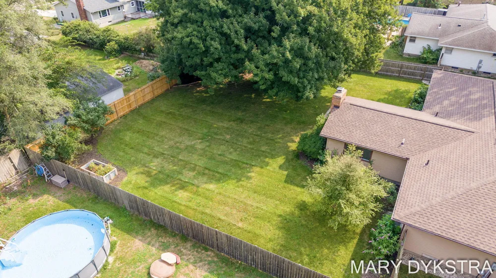 585 Huizenga Avenue Zeeland, MI 49464