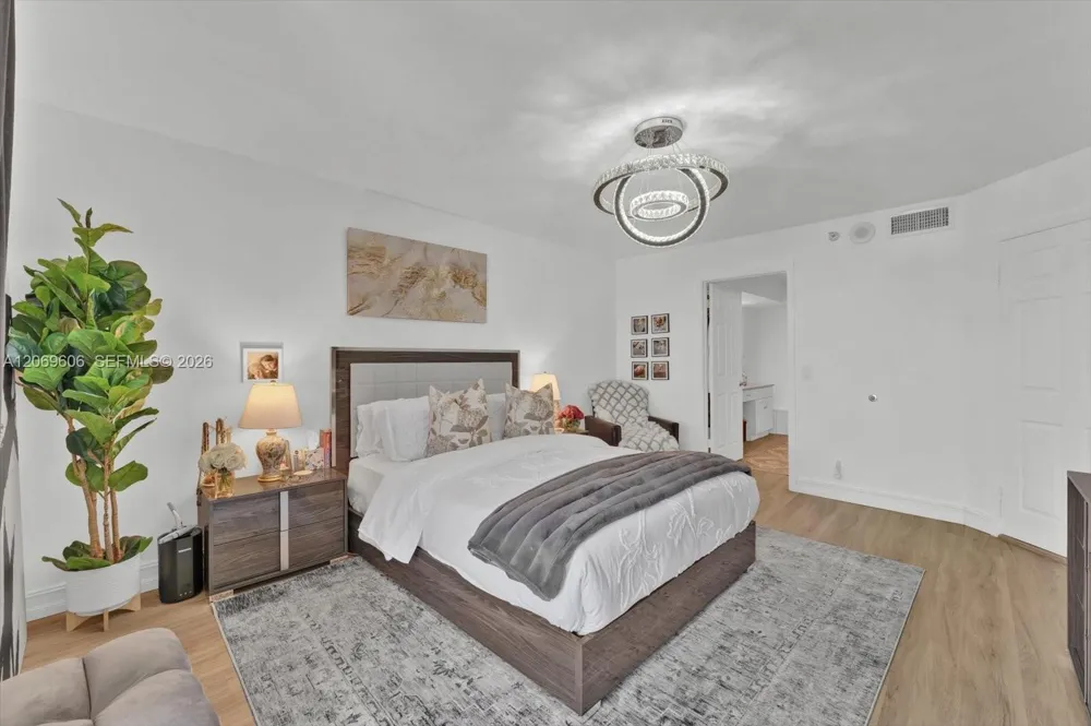 3500 Mystic Pointe Dr #2107 Aventura, FL 33180