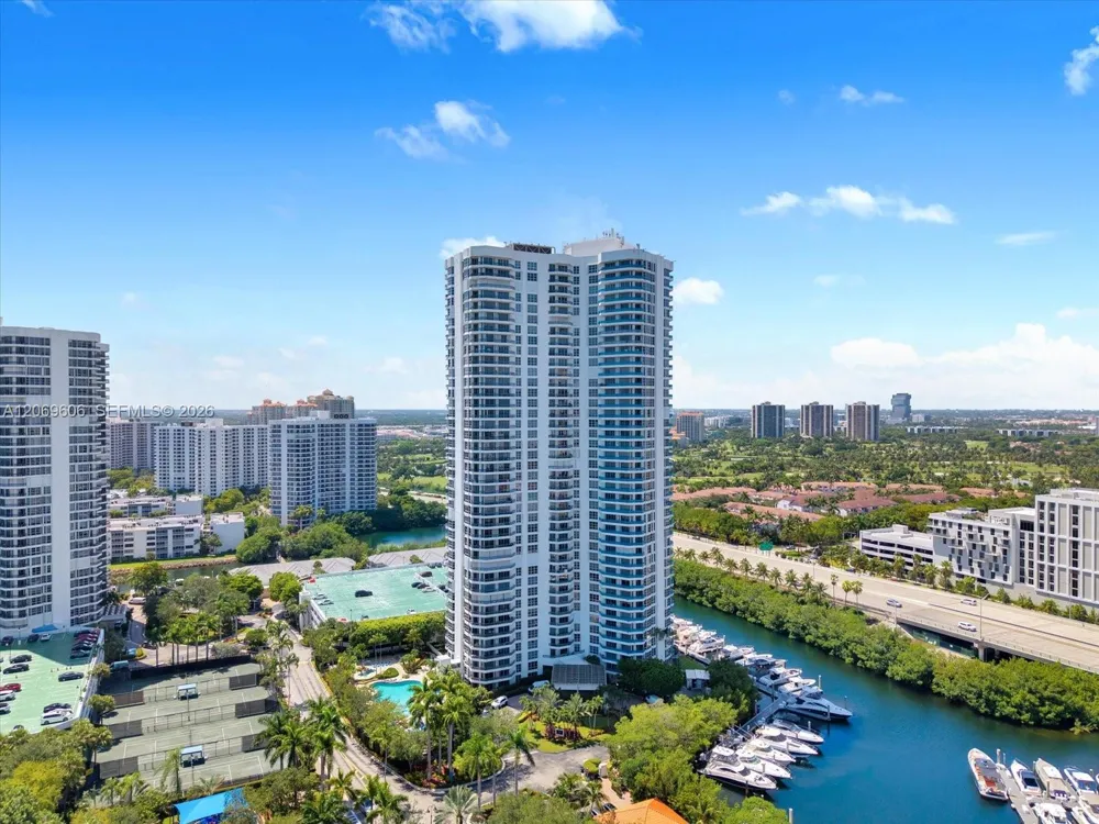 3500 Mystic Pointe Dr #2107 Aventura, FL 33180