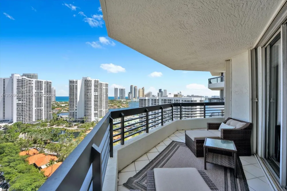 3500 Mystic Pointe Dr #2107 Aventura, FL 33180