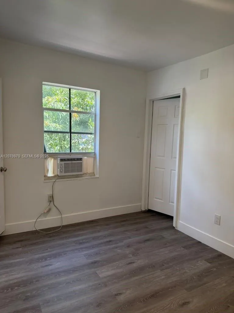 1236 NW 28th St #1 Miami, FL 33142