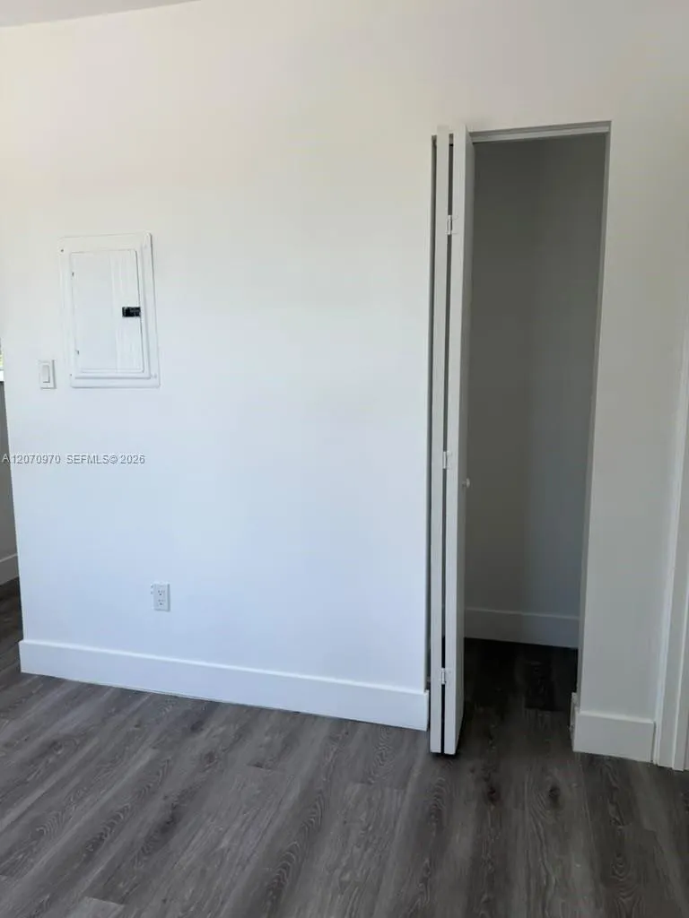 1236 NW 28th St #1 Miami, FL 33142